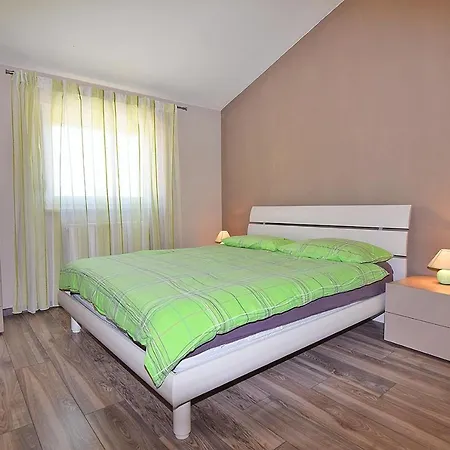 Apartment With A Parking Space - 16333 Pula