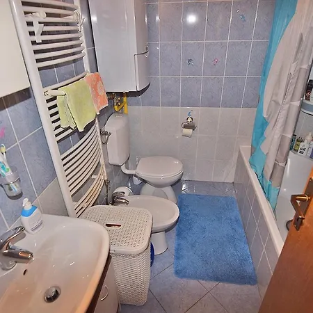 Apartment With A Parking Space - 16333 Pula